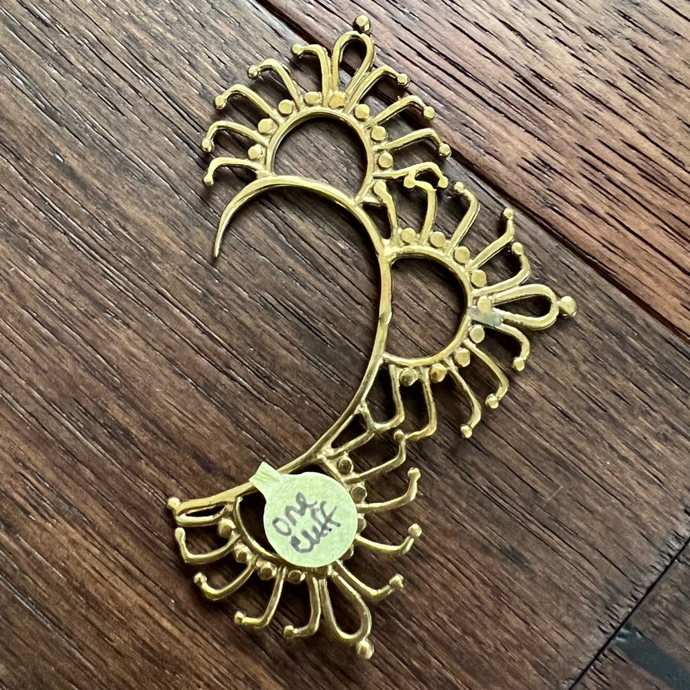 Brand NEW Ear Hook/Ear Cuff for Pierced Ear